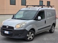 Usata Fiat Doblò 90 CV (66 kW) 2012 Grigio Monovolume