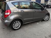 Usata Mercedes A180 Elegance 109 CV (80 kW) 2009 Grigio Berlina