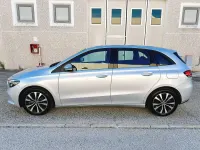 Usata Mercedes B250 Business 160 CV (117 kW) 2022 Argento Utilitaria