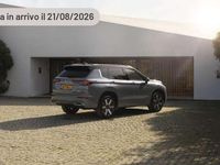 Nuova Mitsubishi Outlander P-HEV Invite 306 CV (225 kW) 2026 Argento SUV