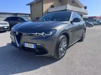 Usata Alfa Romeo Stelvio Super 209 CV (153 kW) 2023 Grigio vesuvio SUV