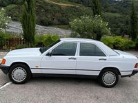 Usata Mercedes 190 122 CV (89 kW) 1986 Bianco Berlina