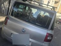 Begagnad Fiat Multipla 120 HK (88 kW) 2005 Grå Minibuss
