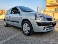 Usata Renault Clio II 75 CV (55 kW) 2002 Grigio Utilitaria