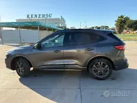 Usata Ford Kuga 120 CV (88 kW) 2023 Grigio SUV