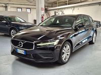 Usata Volvo V60 Momentum 197 CV (144 kW) 2021 Nero Station wagon