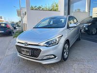 Usata Hyundai i20 Style 84 CV (61 kW) 2015 Grigio Berlina
