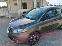 Usata Lancia Ypsilon Silver 69 CV (50 kW) 2013 Grigio Utilitaria