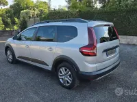 Usata Dacia Jogger Extreme 101 CV (74 kW) 2022 Grigio Monovolume