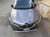 Usata Renault Captur 101 CV (74 kW) 2023 Grigio SUV