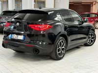 Usata Alfa Romeo Stelvio Sprint 201 CV (147 kW) 2021 Nero SUV