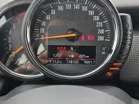 Usata Mini Cooper D 95 CV (69 kW) 2015 Nero Utilitaria