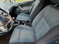 usata Ford Fiesta full optional gpl-neo patentati 5 p- tagliandata ottime condizioni-esente da restrizioni