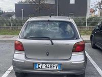 Usata Toyota Yaris 65 CV (47 kW) 2004 Grigio Utilitaria