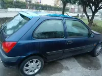 Usata Ford Fiesta 49 CV (36 kW) 2001 Utilitaria
