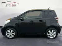 Usata Toyota iQ Active 68 CV (50 kW) 2014 Nero Utilitaria