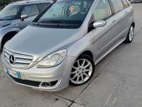 Begagnad Mercedes B200 140 HK (102 kW) 2008 Grå Minibuss