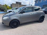Usata Lancia Ypsilon 69 CV (50 kW) 2012 Grigio scuro Utilitaria