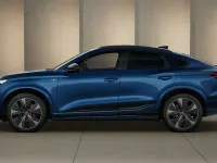 Nuova Audi Q6 Sportback e-tron S-Line 284 kW (387 CV) 2026 Blu ascari metallizzato SUV