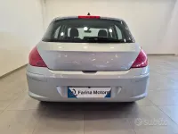 Usata Peugeot 308 Premium 95 CV (69 kW) 2009 Grigio Berlina