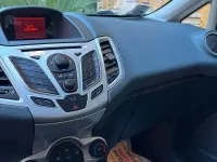 Usata Ford Fiesta 68 CV (50 kW) 2010 Bianco Berlina