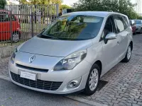 Usata Renault Scénic III 110 CV (80 kW) 2011 Grigio Monovolume