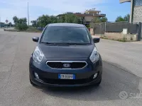 Usata Kia Venga 90 CV (66 kW) 2012 Grigio Utilitaria