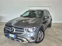 Usata Mercedes GLC300e Business 258 CV (189 kW) 2020 Grigio selenite SUV