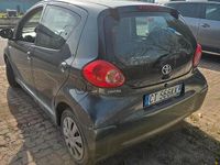 Usata Toyota Aygo 68 CV (50 kW) 2005 Grigio Utilitaria
