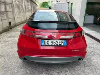 Usata Honda Civic Elegance 99 CV (72 kW) 2009 Rosso Berlina