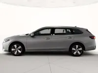 Usata VW Passat Business 150 CV (110 kW) 2024 Dolomite silver metallizzato Station wagon