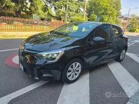 Usata Renault Clio V 101 CV (74 kW) 2022 Nero Berlina