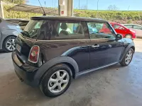 Begagnad Mini Cooper 75 HK (55 kW) 2009 Svart Halvkombi