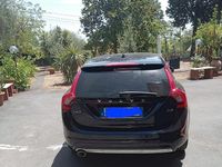 Usata Volvo V60 203 CV (149 kW) 2016 Blu Station wagon
