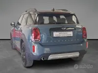 Usata Mini Cooper D Countryman 150 CV (110 kW) 2021 Verde / metallizzato SUV