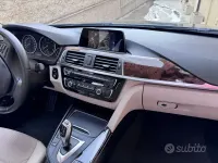Usata BMW 318 150 CV (110 kW) 2017 Marrone Berlina