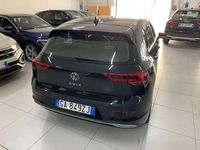 Usata VW Golf VIII Style 131 CV (96 kW) 2020 Nero perla Berlina