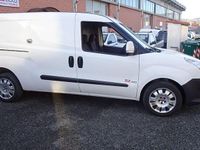 Usata Fiat Doblò 95 CV (69 kW) 2015 Bianco Monovolume