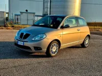 Usata Lancia Ypsilon 60 CV (44 kW) 2007 Argento Utilitaria