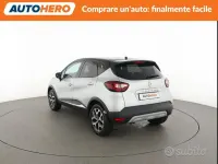 Usata Renault Captur 131 CV (96 kW) 2019 Grigio SUV
