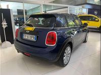 Usata Mini Cooper D 116 CV (85 kW) 2018 Blu/azzurro Utilitaria
