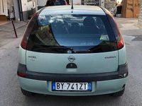 Usata Opel Corsa 58 CV (42 kW) 2002 Grigio Utilitaria