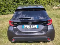 Usata Toyota Yaris Hybrid Trend 92 CV (67 kW) 2024 Nero Berlina