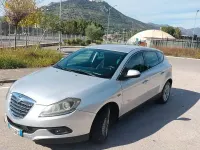 Usata Lancia Delta 130 CV (95 kW) 2013 Grigio Utilitaria