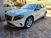 Usata Mercedes GLA180 109 CV (80 kW) 2016 Bianco SUV