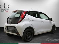 Usata Toyota Aygo X-play 72 CV (52 kW) 2021 Bianco Utilitaria