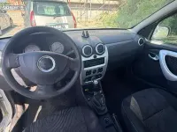 Usata Dacia Sandero 75 CV (55 kW) 2009 Bianco Berlina