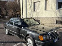 Usata Mercedes 200 122 CV (89 kW) 1989 Grigio Berlina