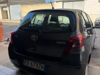 Usata Toyota Yaris Sol 90 CV (66 kW) 2010 Grigio Utilitaria