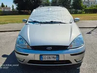 Usata Ford Focus 100 CV (73 kW) 2003 Grigio Station wagon